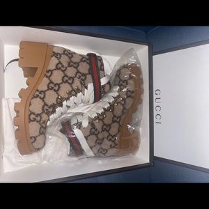 Gucci wool boots brand new